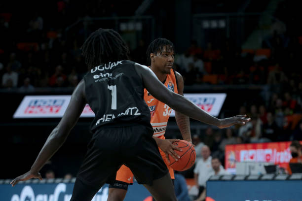 他仅用不足 他仅用不足