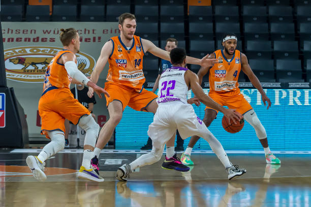 再次让网友 再次让网友